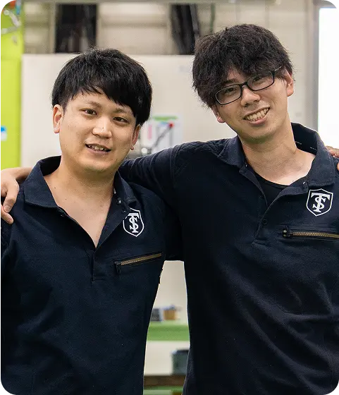 飯田工場の製造部主任二人の写真