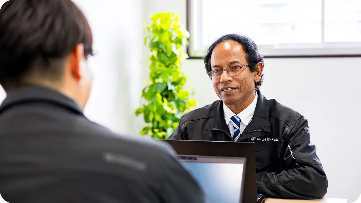 I.Aが打ち合わせしている様子