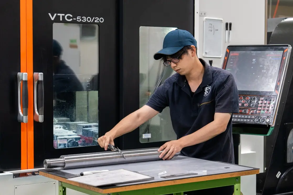 Oさんが作業している様子